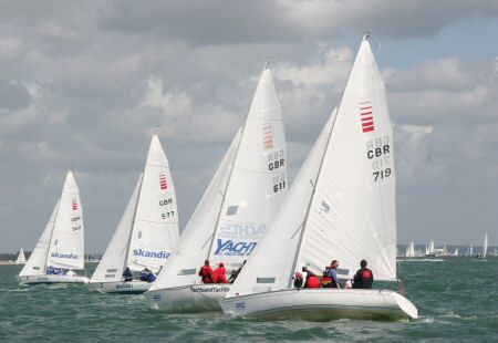 Close racing in the Sonar fleet